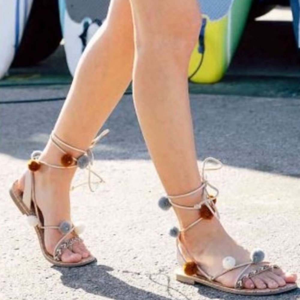 Circus by Sam Edelman Valencia Pom Wrap Sandals